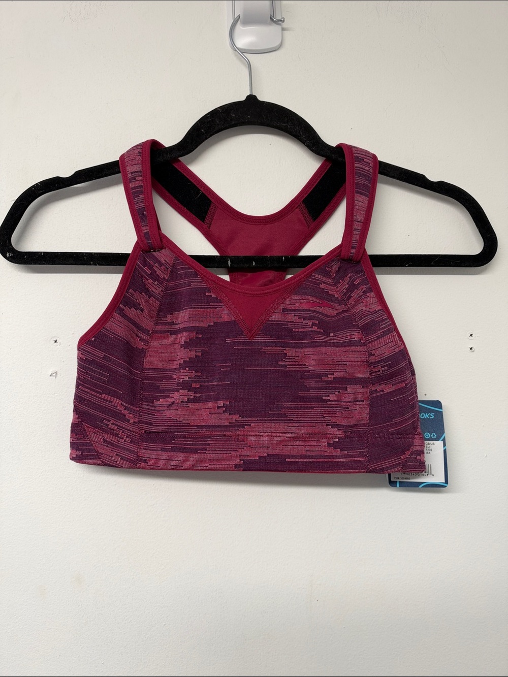 Brooks Two-Tone Berry-Plum new with tag size 34C Sports Bra